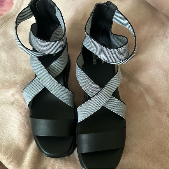 Sorel Joanie III Sport Strap Sandal - Picture 3 of 11